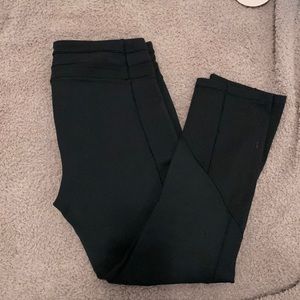 Lululemon black crop leggings
